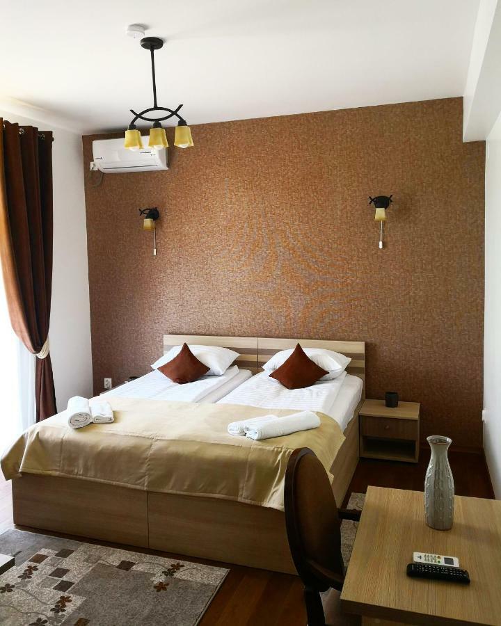 Pensiunea Casa Hortopan Târgu Jiu Zewnętrze zdjęcie