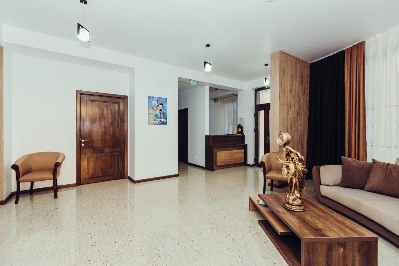 Pensiunea Casa Hortopan Târgu Jiu Zewnętrze zdjęcie